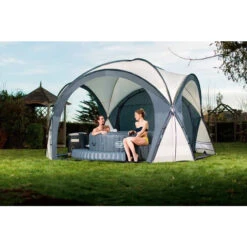 Abri Pour Spa Gonflable Bestway Lay-z Dôme 12 Abri Pour Spa Gonflable Bestway Lay-z Dôme -Magasin Piscines abri spa gonflabe lay z bestway 58460 ambiance3 1