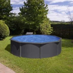 GRE Piscine Ronde Acier Gré Gris Anthracite - Ø 4,60 X 1,20 M -Magasin Piscines kitpr458gy piscine ronde acier gre gris anthracit 132 460cm ambiance 2 1