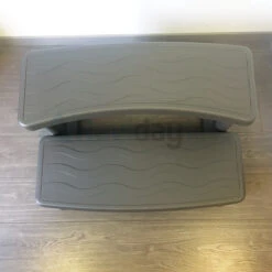 Marche-pied Pour Spa Gonflable Couleur Taupe -Magasin Piscines marche pied spa dessus2